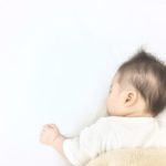 赤ちゃんが寝ないなら思い切って放置?!ベビーマッサージもオススメ