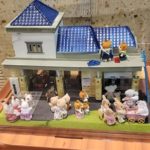 ときわ台駅でシルバニアファミリーのミニチュアハウスを展示中!