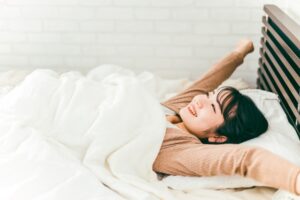 徹夜とは何時まで起きていることを指す?眠気をとばすコツもご紹介 | こぐまや